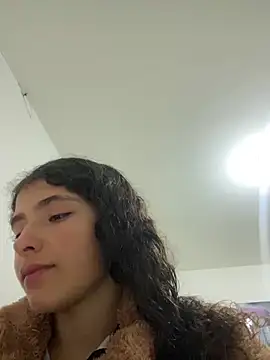 LINDA EF online show from May 6, 2026, 12:53 pm