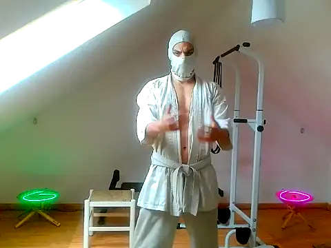 NinjaLaser online show from May 6, 2026, 11:25 am