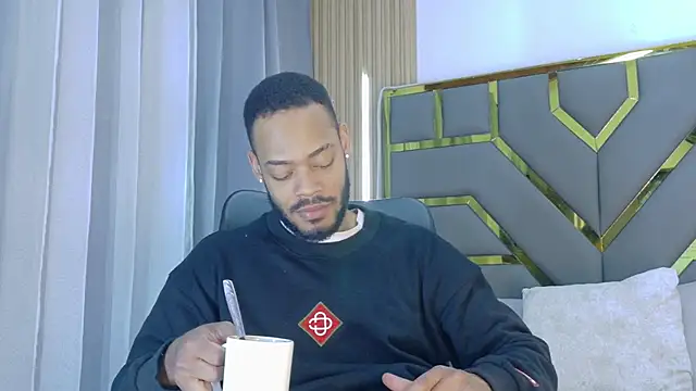 Oliver bigblack cock online show from March 19, 2026, 6:08 pm