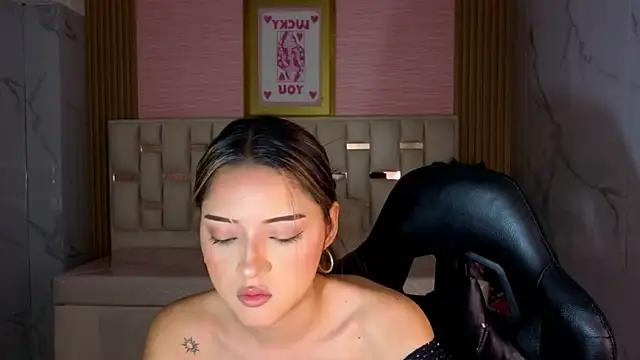 veronicaa s online show from July 7, 2026, 8:01 pm