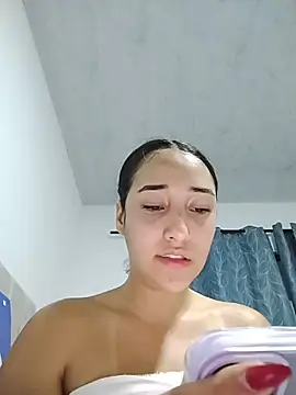 isabellaHill2 online show from March 27, 2026, 6:00 am