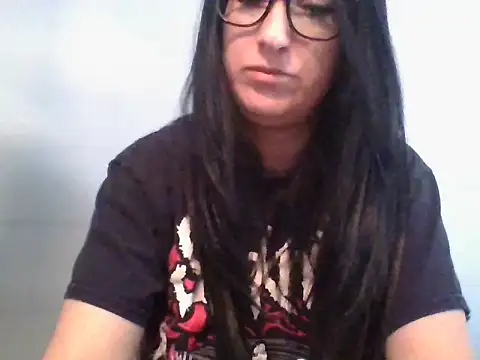 TheVictoriaWolf online show from May 3, 2026, 12:20 pm