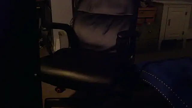 Kristopherbbb online show from June 28, 2026, 7:36 am