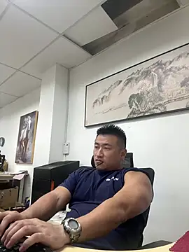 Cunzhangshibage02 online show from May 20, 2026, 3:36 am