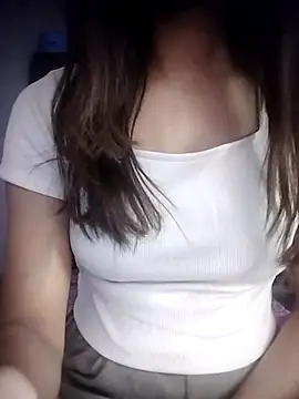 Snapshot of Tasty_Cherry chatting on May 26, 2026, 8:29 pm Tasty Cherry online show from May 26, 2026, 8:29 pm