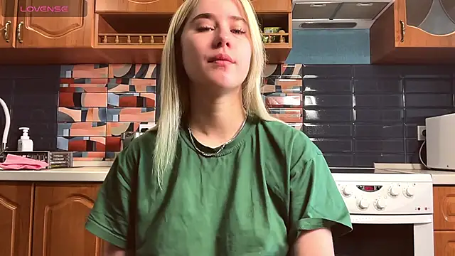 ivygenesis online show from April 27, 2026, 3:15 am