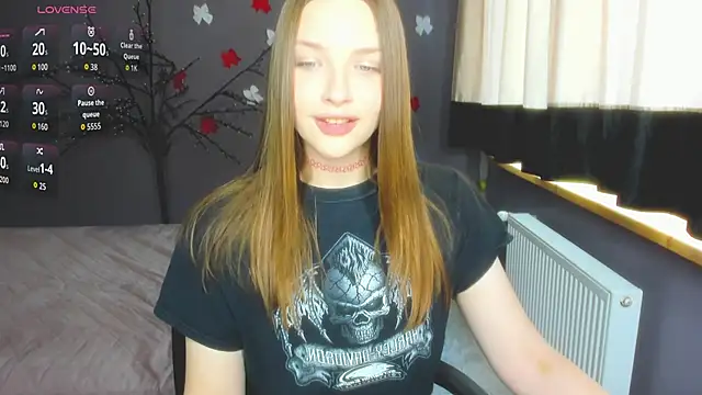 DariaAngels online show from April 15, 2026, 11:27 am