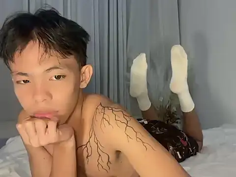 hottasianboy online show from July 13, 2026, 12:26 pm