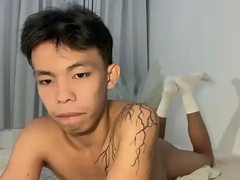 hottasianboy online show from July 9, 2026, 12:26 pm