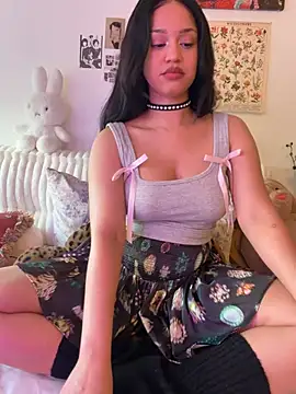 Elisabelle online show from June 14, 2026, 11:06 pm
