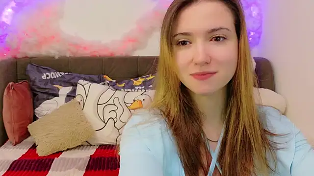 LeenMoonie online show from May 30, 2026, 5:36 am