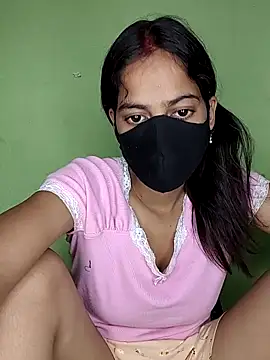 nidhiyadav00 online show from May 12, 2026, 6:58 pm