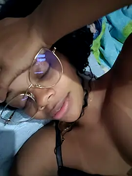 marialuiza2027 online show from May 1, 2026, 12:59 am