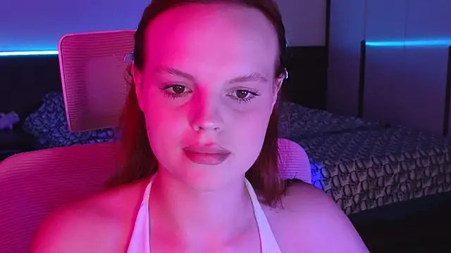 mollybossy online show from June 14, 2026, 11:22 am
