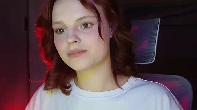 mollybossy online show from April 18, 2026, 5:37 pm