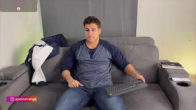 Snapshot of apolo_strange chatting on April 24, 2026, 10:01 pm apolo strange online show from April 24, 2026, 10:01 pm