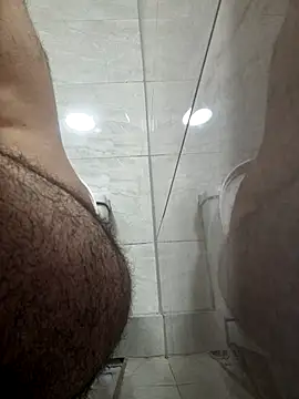 bigmillz32 online show from May 10, 2026, 11:39 pm