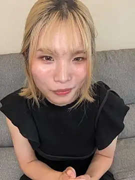 una2001 online show from May 27, 2026, 1:57 am