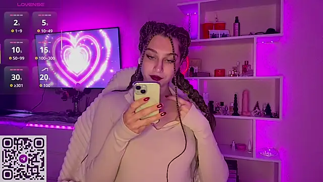Olivia 132 online show from April 28, 2026, 4:22 pm