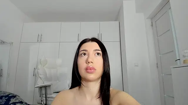 nicole-angel online show from March 19, 2026, 6:02 am