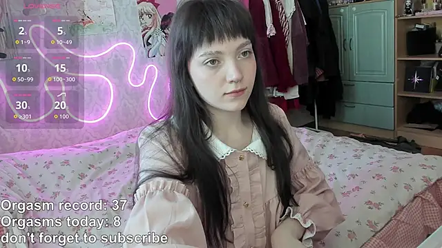 RileyNymph online show from April 22, 2026, 3:13 am