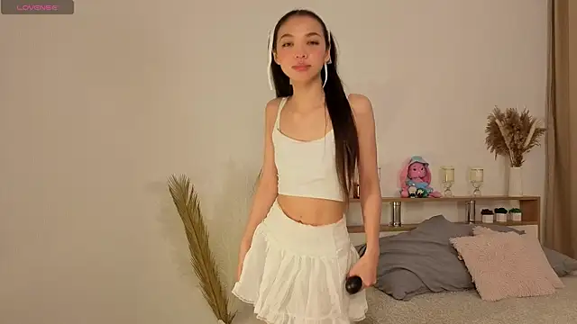 Milisaaaaa online show from May 10, 2026, 9:24 am
