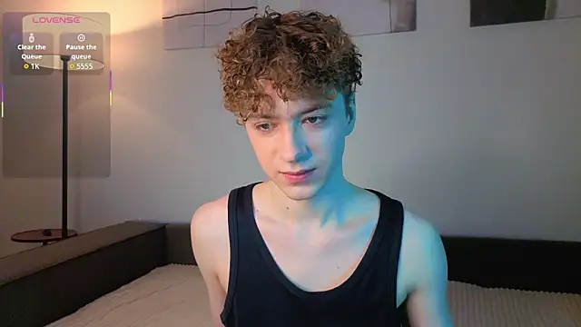 Snapshot of Angel_Crave chatting on April 11, 2026, 8:23 pm Angel Crave online show from April 11, 2026, 8:23 pm
