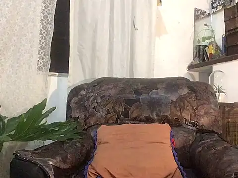 Snapshot of luckydick333 chatting on March 14, 2026, 10:27 pm luckydick333 online show from March 14, 2026, 10:27 pm