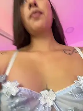Snapshot of AliciaRoux chatting on May 24, 2026, 7:25 pm AliciaRoux online show from May 24, 2026, 7:25 pm