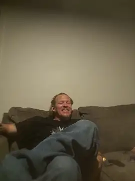 yourMasterisBored online show from April 3, 2026, 2:29 am