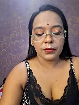 hornyrosy321 online show from May 25, 2026, 6:06 pm