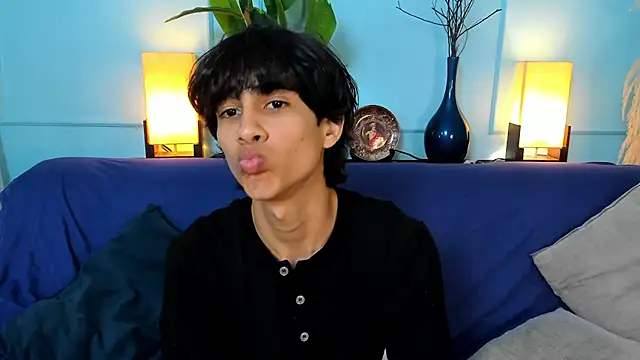 Cheys Mast online show from March 22, 2026, 7:37 pm