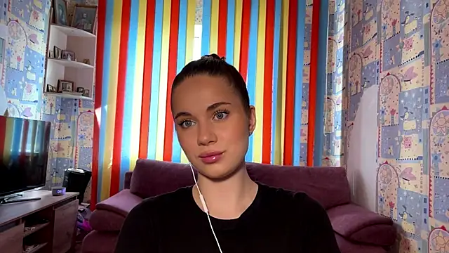 Miss Blessnyth online show from June 16, 2026, 4:12 am