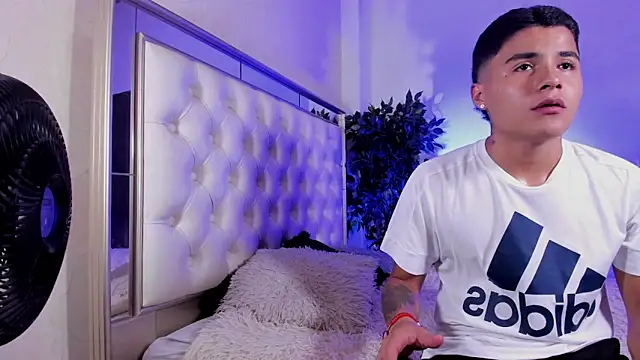 Liam Dustin online show from May 28, 2026, 10:15 pm