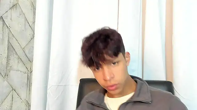 Ethan qop online show from July 26, 2026, 2:46 pm