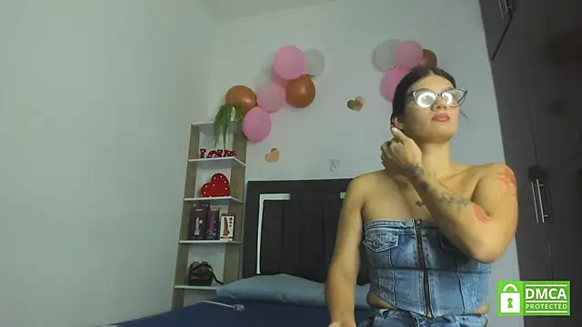 Mariana and Ronny online show from May 18, 2026, 10:14 pm