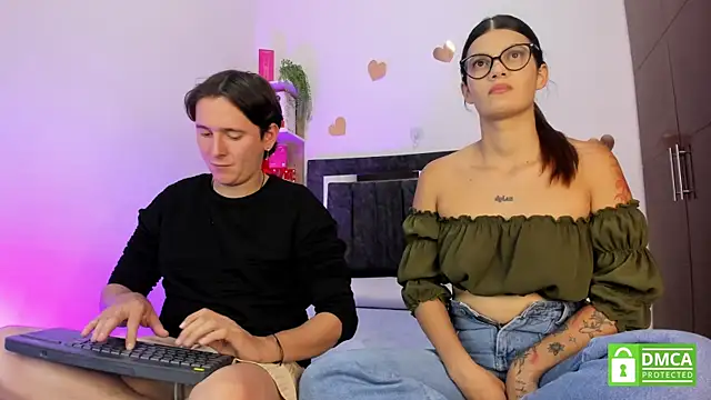 Mariana and Ronny online show from July 22, 2026, 8:55 pm
