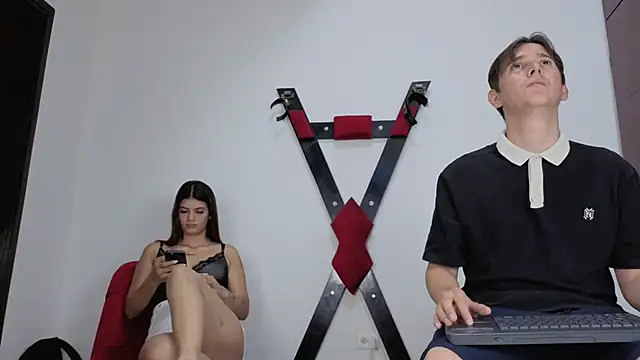 Snapshot of Mariana_and_Ronny chatting on March 21, 2026, 12:20 pm Mariana and Ronny online show from March 21, 2026, 12:20 pm