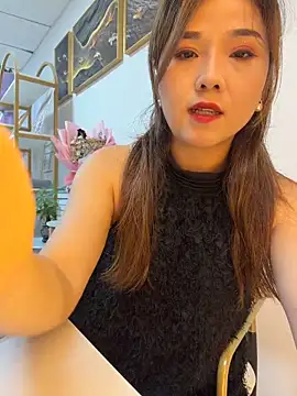 Xiaoxiao-y online show from June 15, 2026, 9:20 am