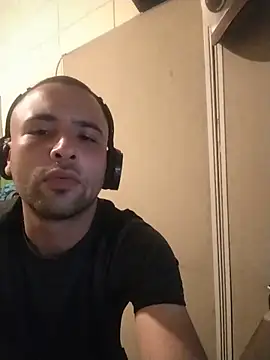 Snapshot of Relk130p chatting on March 15, 2026, 8:54 am Relk130p online show from March 15, 2026, 8:54 am