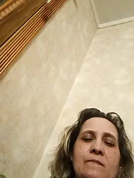 KatieLove133 online show from April 4, 2026, 8:04 pm