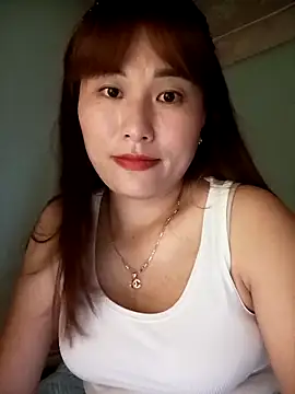 Snapshot of Lucxy-ki6 chatting on June 18, 2026, 1:05 pm Lucxy-ki6 online show from June 18, 2026, 1:05 pm
