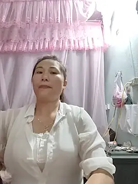 Snapshot of Lucxy-ki6 chatting on July 30, 2026, 12:59 pm Lucxy-ki6 online show from July 30, 2026, 12:59 pm