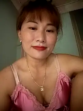 Snapshot of Lucxy-ki6 chatting on July 15, 2026, 1:18 pm Lucxy-ki6 online show from July 15, 2026, 1:18 pm