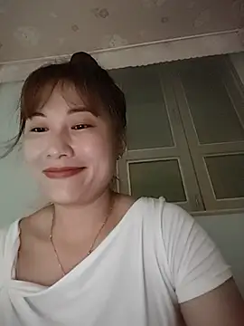Snapshot of Lucxy-ki6 chatting on July 21, 2026, 3:35 pm Lucxy-ki6 online show from July 21, 2026, 3:35 pm
