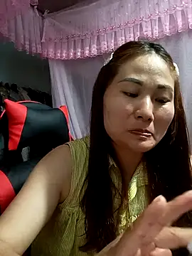Snapshot of Lucxy-ki6 chatting on June 16, 2026, 1:33 pm Lucxy-ki6 online show from June 16, 2026, 1:33 pm
