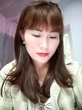 Lucxy-ki6 online show from April 22, 2026, 1:01 am