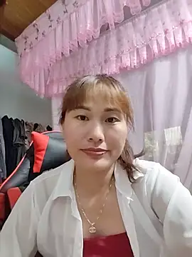 Snapshot of Lucxy-ki6 chatting on June 10, 2026, 4:57 am Lucxy-ki6 online show from June 10, 2026, 4:57 am