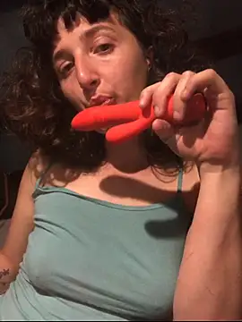 antoniettamaria online show from March 19, 2026, 5:02 pm