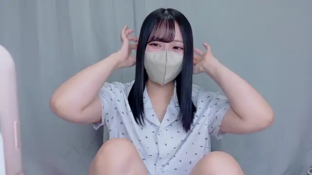Sakura sweety  online show from May 7, 2026, 7:12 am